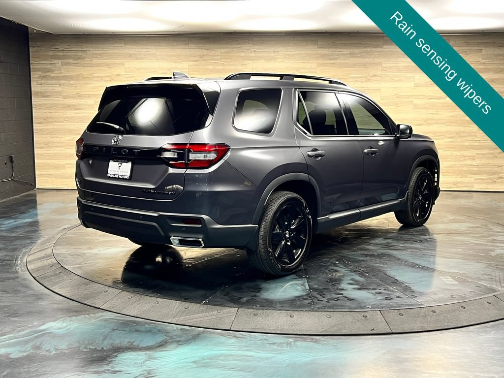 Used 2025 Honda Pilot Black Edition image 16