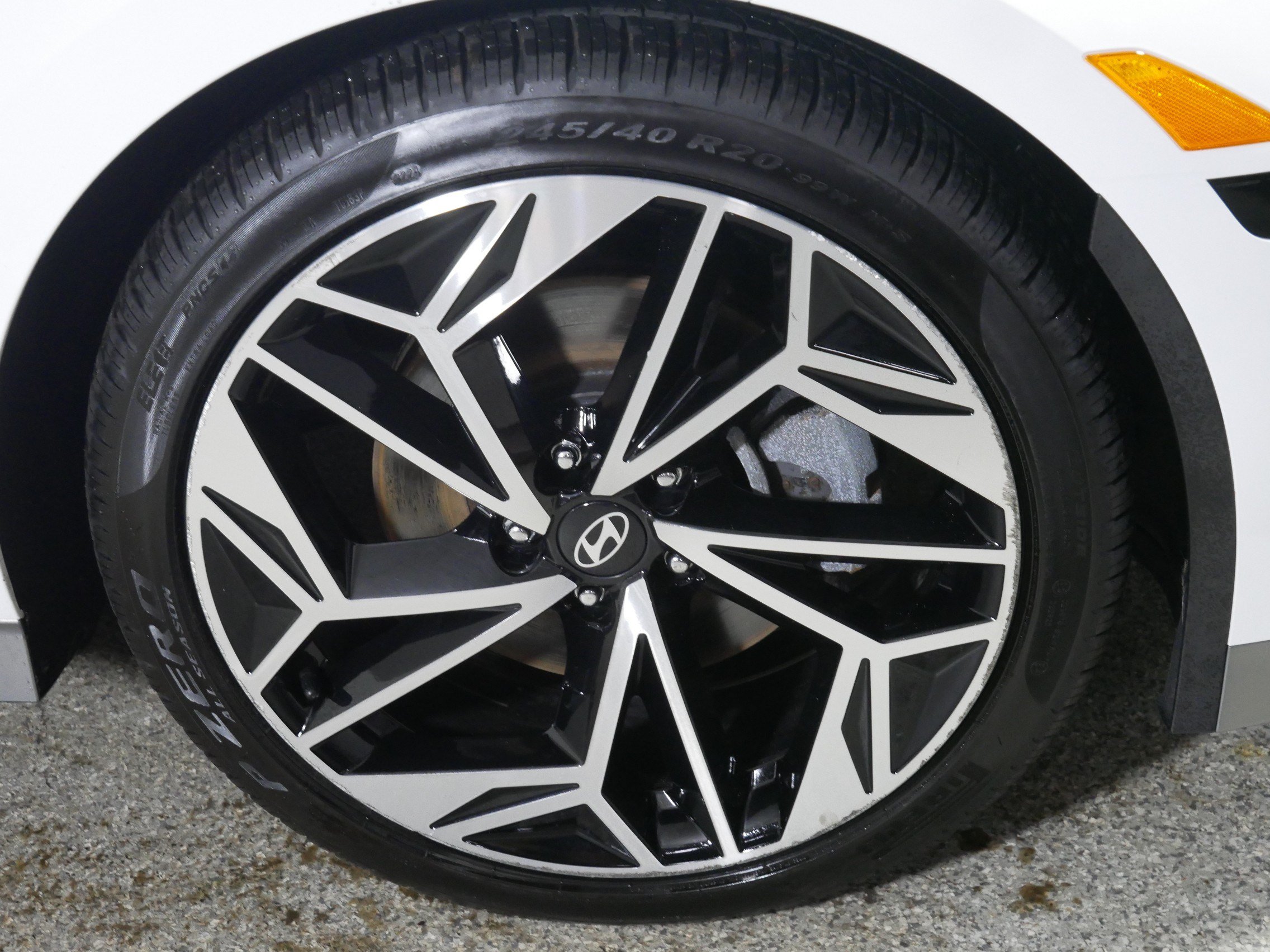 Used 2024 Hyundai Ioniq 6 SEL AWD/4WD image 15