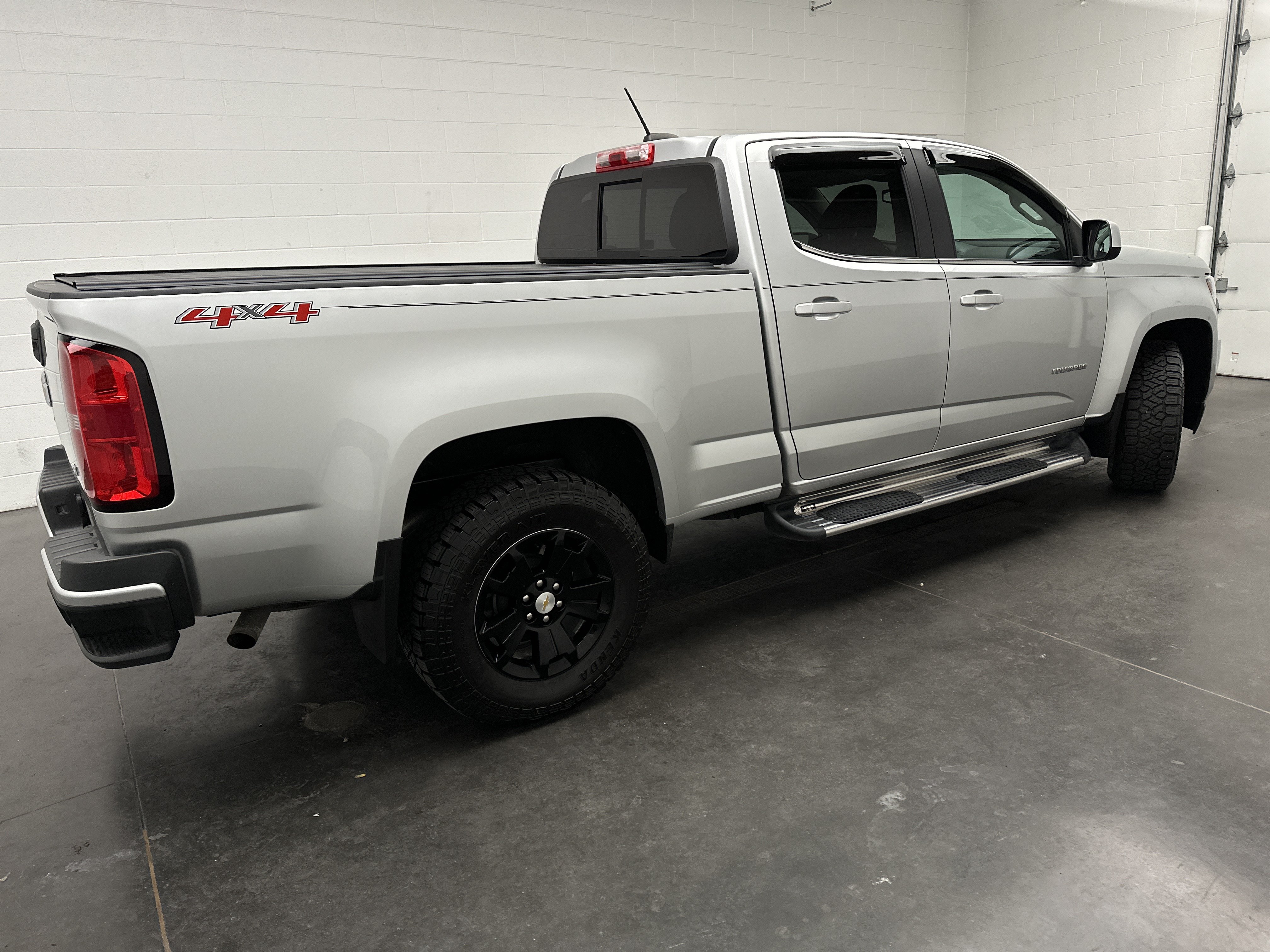 Used 2018 Chevrolet Colorado LT w/ LT Convenience Package AWD/4WD image 9