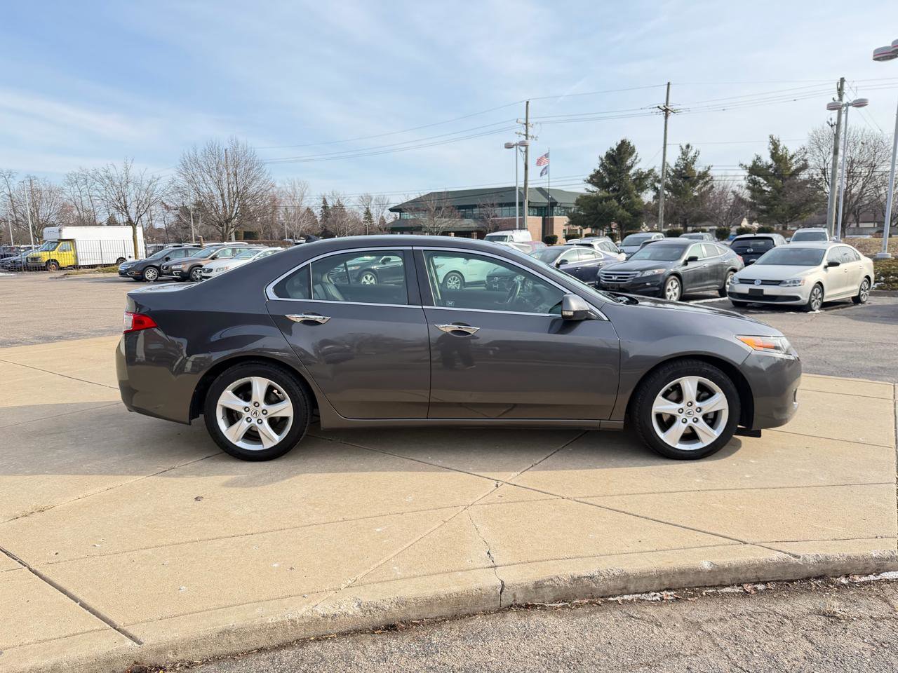 Used 2010 Acura TSX Sedan image 4