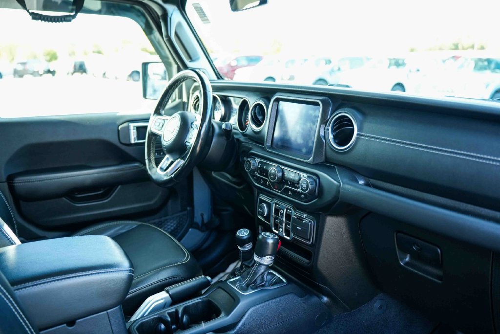 Used 2021 Jeep Wrangler Unlimited Sahara AWD/4WD image 16