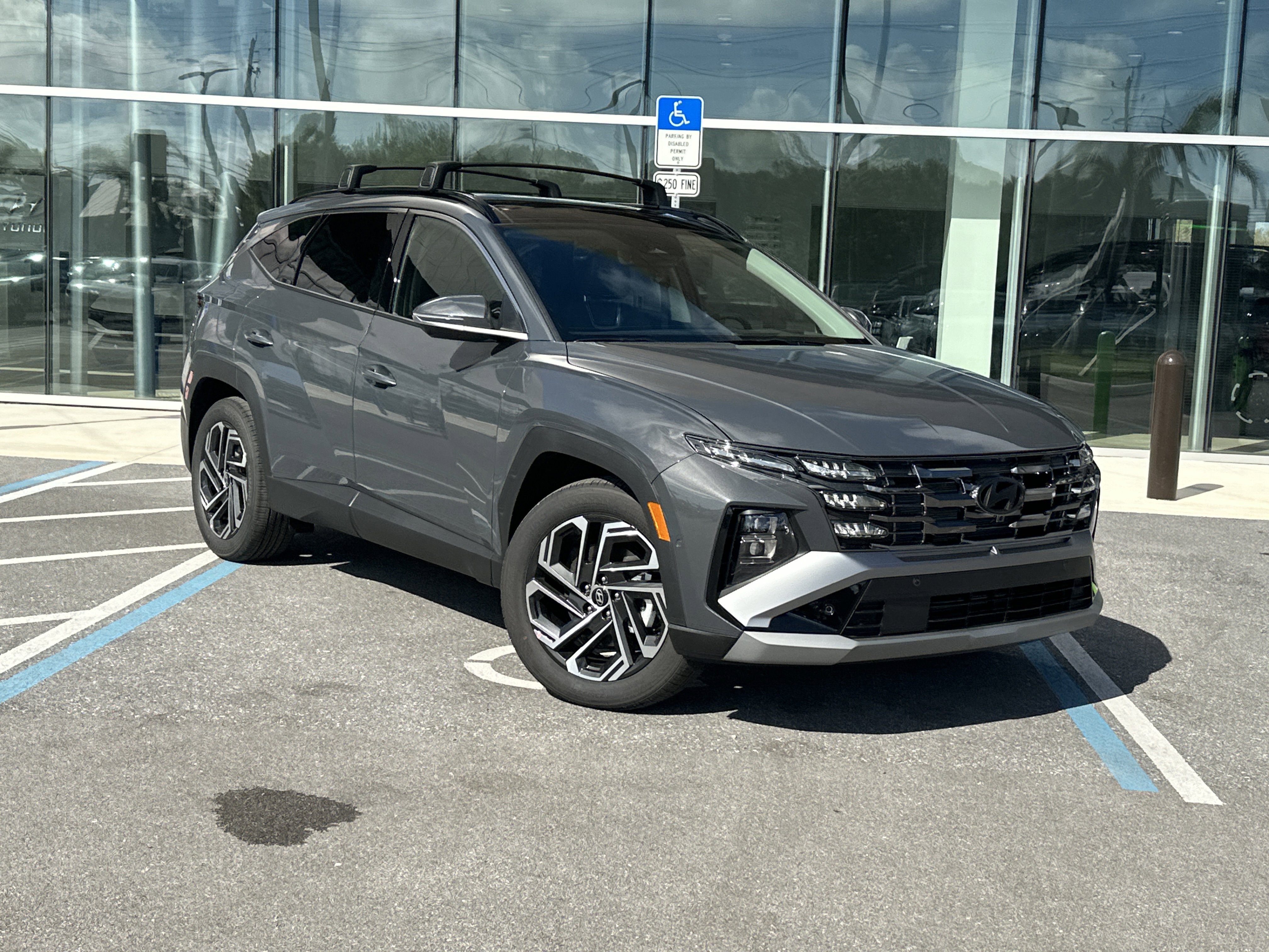 New 2026 Hyundai Tucson Limited FWD image 2