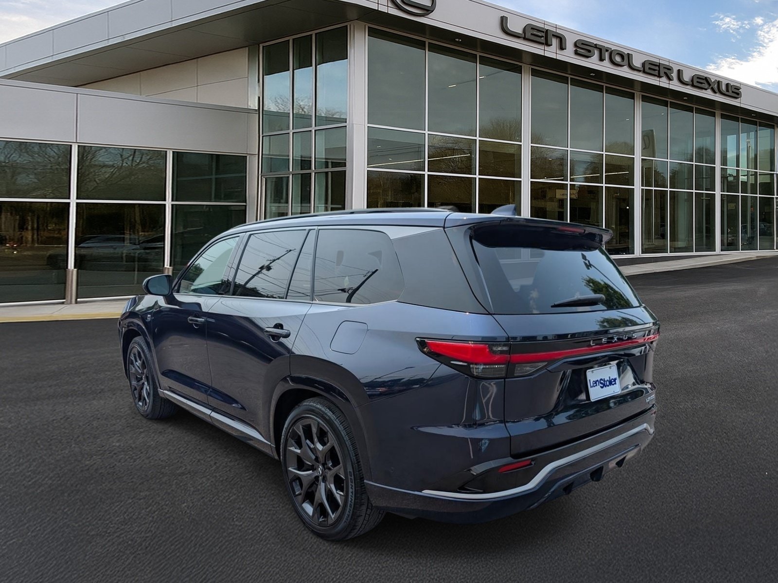 Certified 2025 Lexus TX 500h AWD w/ Technology Package image 5