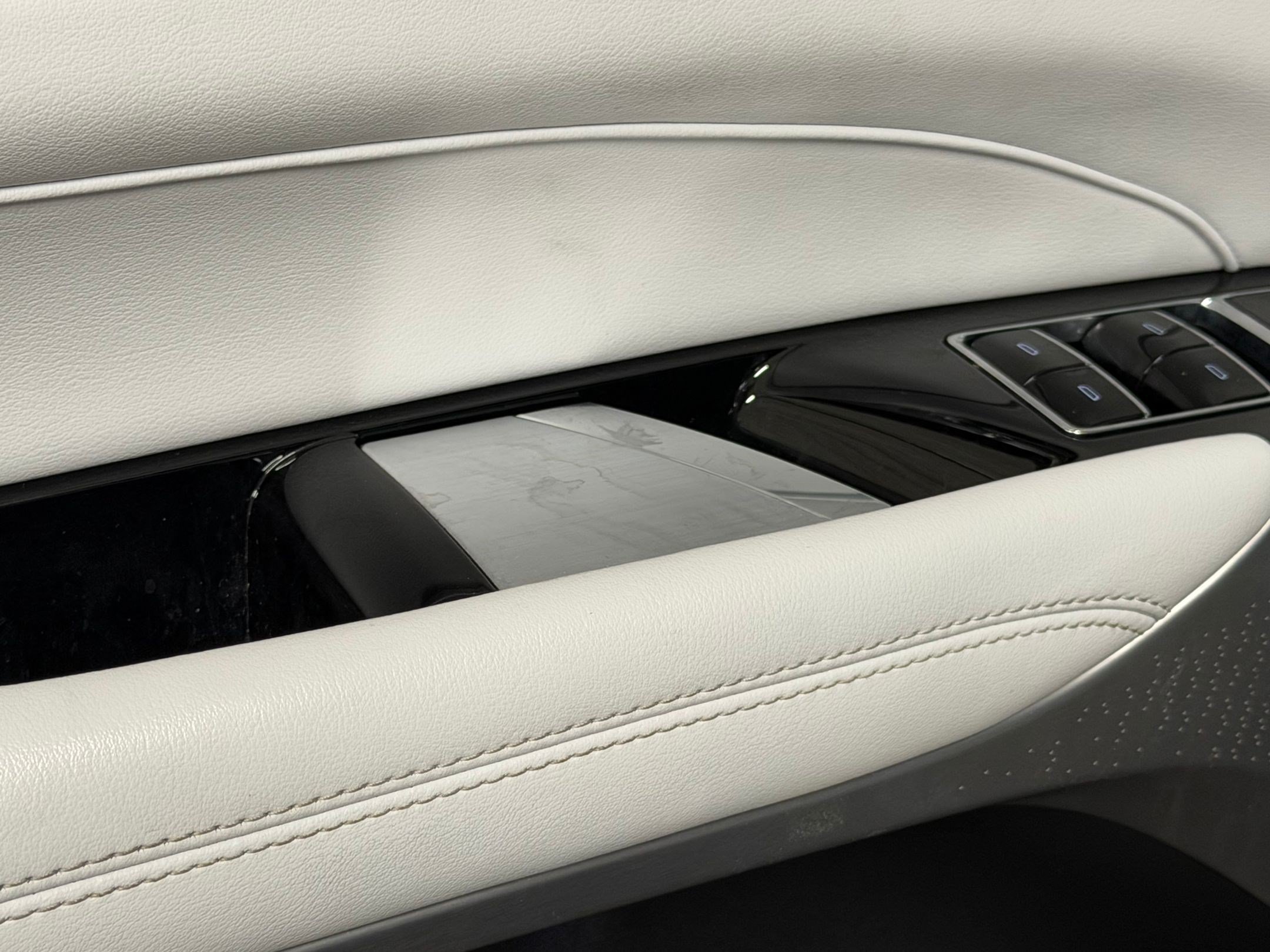 Certified 2024 Cadillac Lyriq Sport RWD image 29
