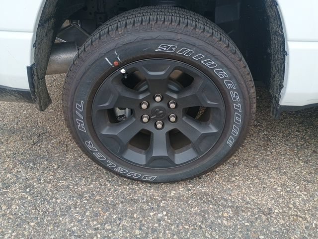 Used 2026 RAM 1500 Express AWD/4WD image 11