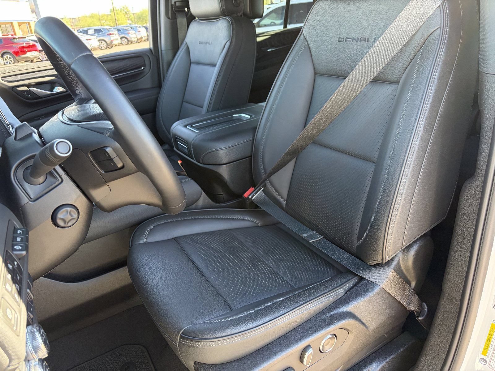 Certified 2023 GMC Yukon Denali w/ Denali Reserve Package AWD/4WD image 21