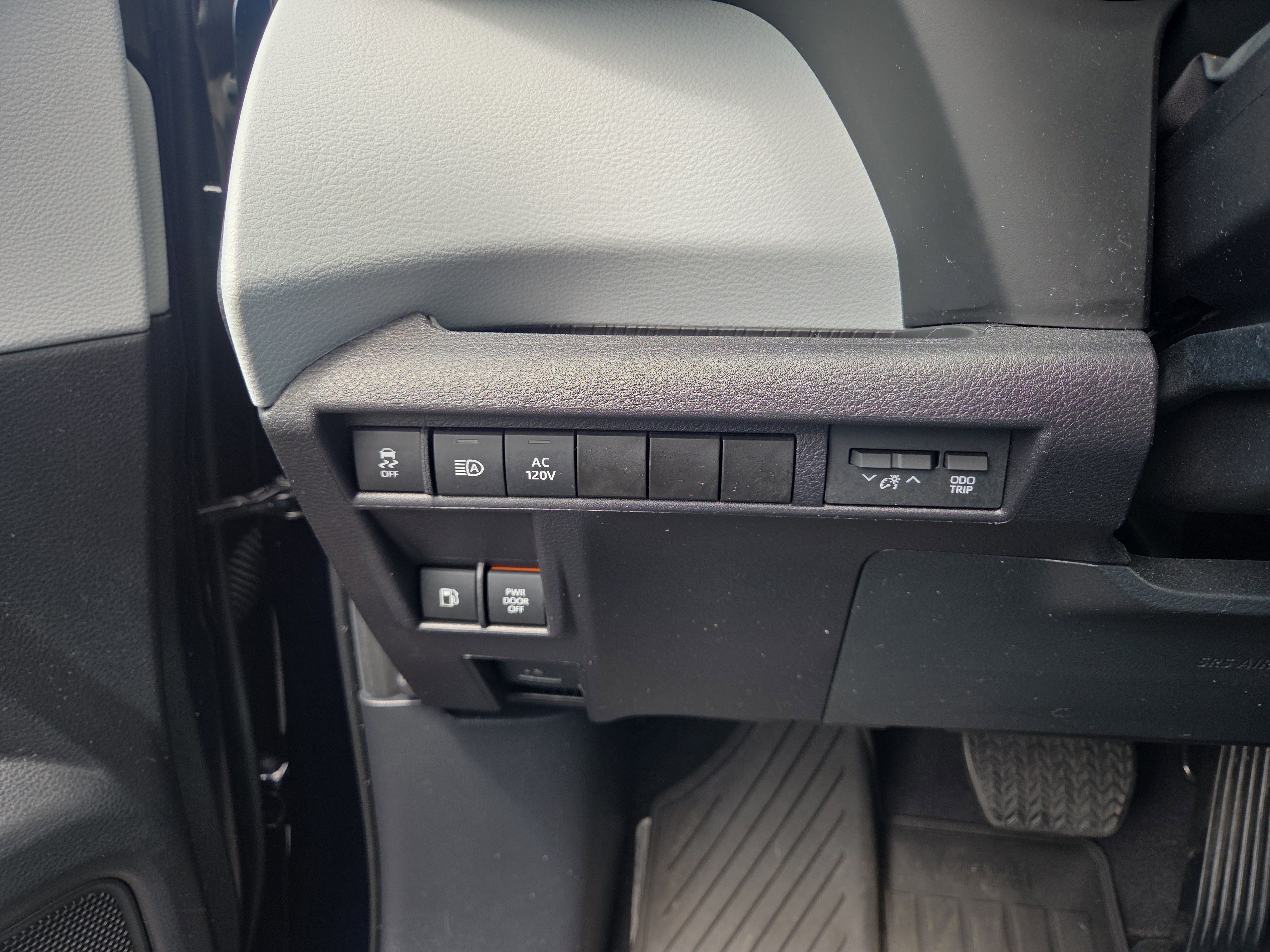 Certified 2025 Toyota Sienna XLE w/ XLE Plus Package AWD/4WD image 29