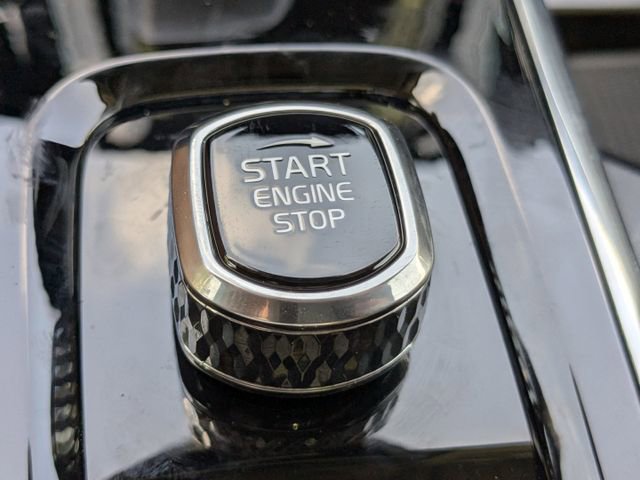 New 2025 Volvo XC60 B5 Plus w/ Protection Package Premier image 34