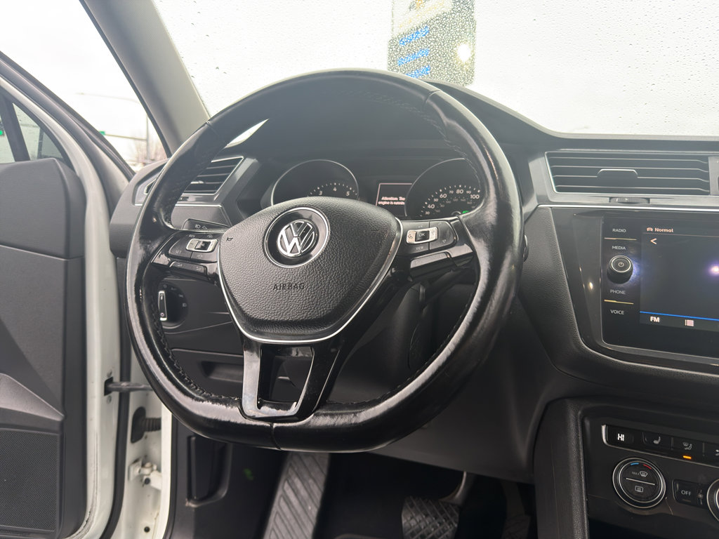 Used 2019 Volkswagen Tiguan SE w/ Panoramic Sunroof Package image 23
