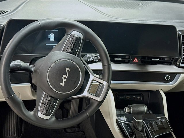 Used 2023 Kia Sportage EX image 13