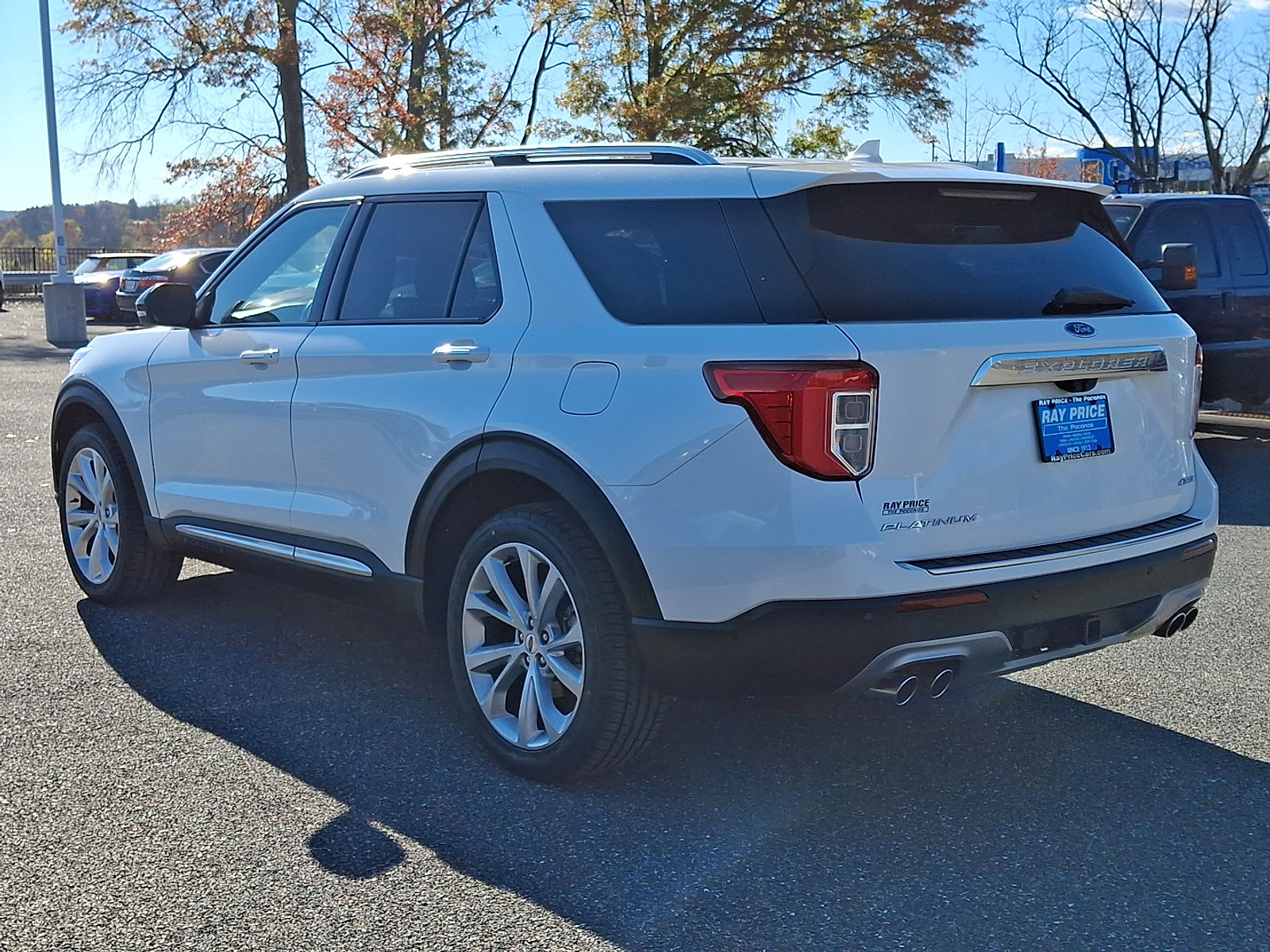 Certified 2022 Ford Explorer Platinum w/ Equipment Group 601A image 4