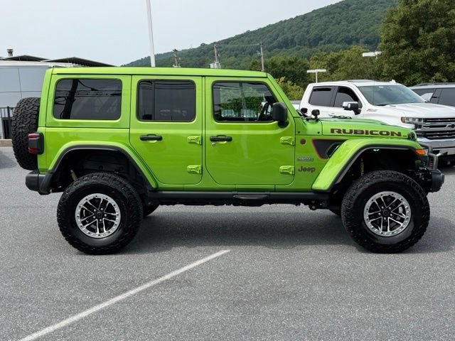 Used 2025 Jeep Wrangler Unlimited Rubicon AWD/4WD image 14
