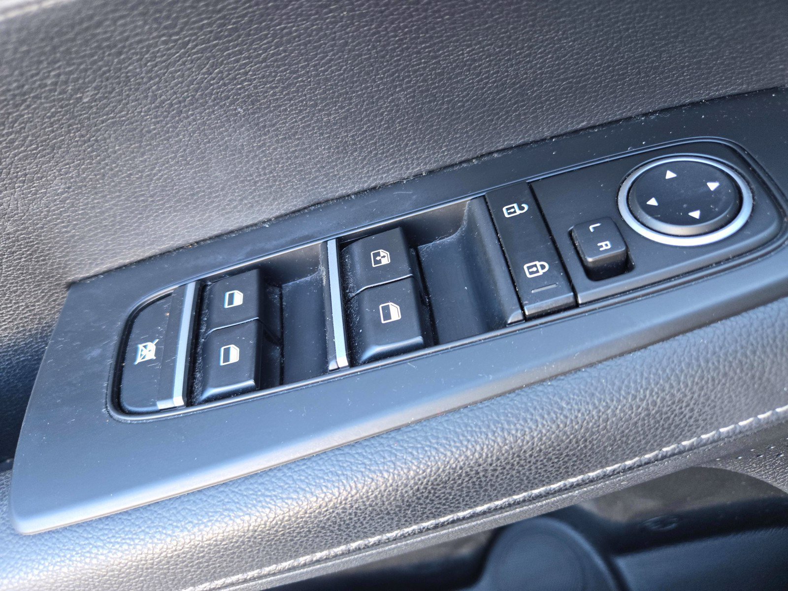 Used 2023 Kia Forte GT-Line w/ GT-Line Technology Package FWD image 15