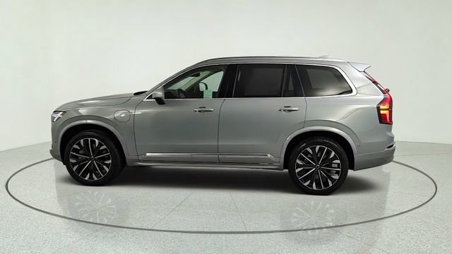 New 2026 Volvo XC90 T8 Plus w/ Protection Package AWD/4WD image 4