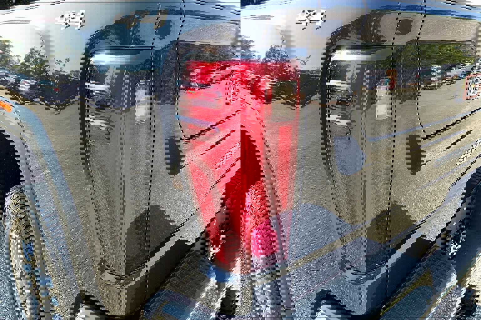 New 2025 GMC Sierra 3500 SLT w/ SLT Premium Package image 14