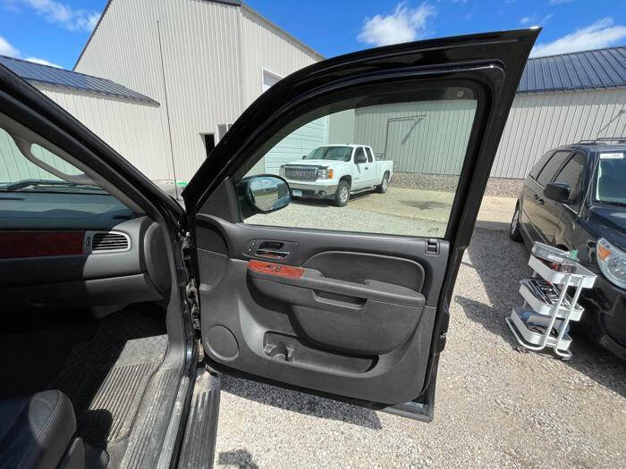 Used 2011 Chevrolet Silverado 1500 LTZ w/ LTZ Plus Package AWD/4WD image 30