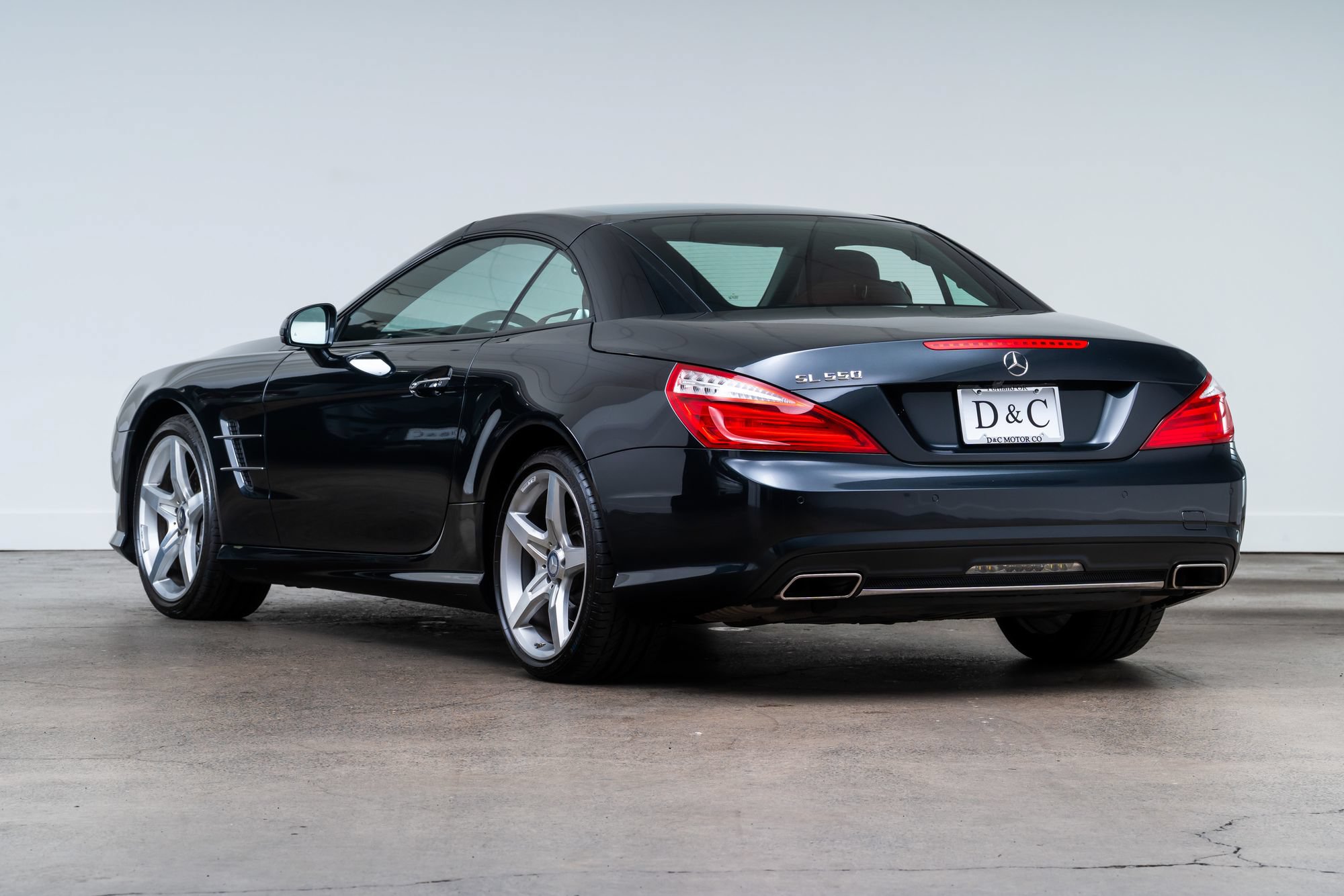Used 2015 Mercedes-Benz SL 550 image 5