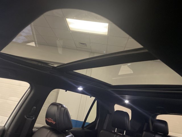 Certified 2025 Honda Pilot TrailSport image 21