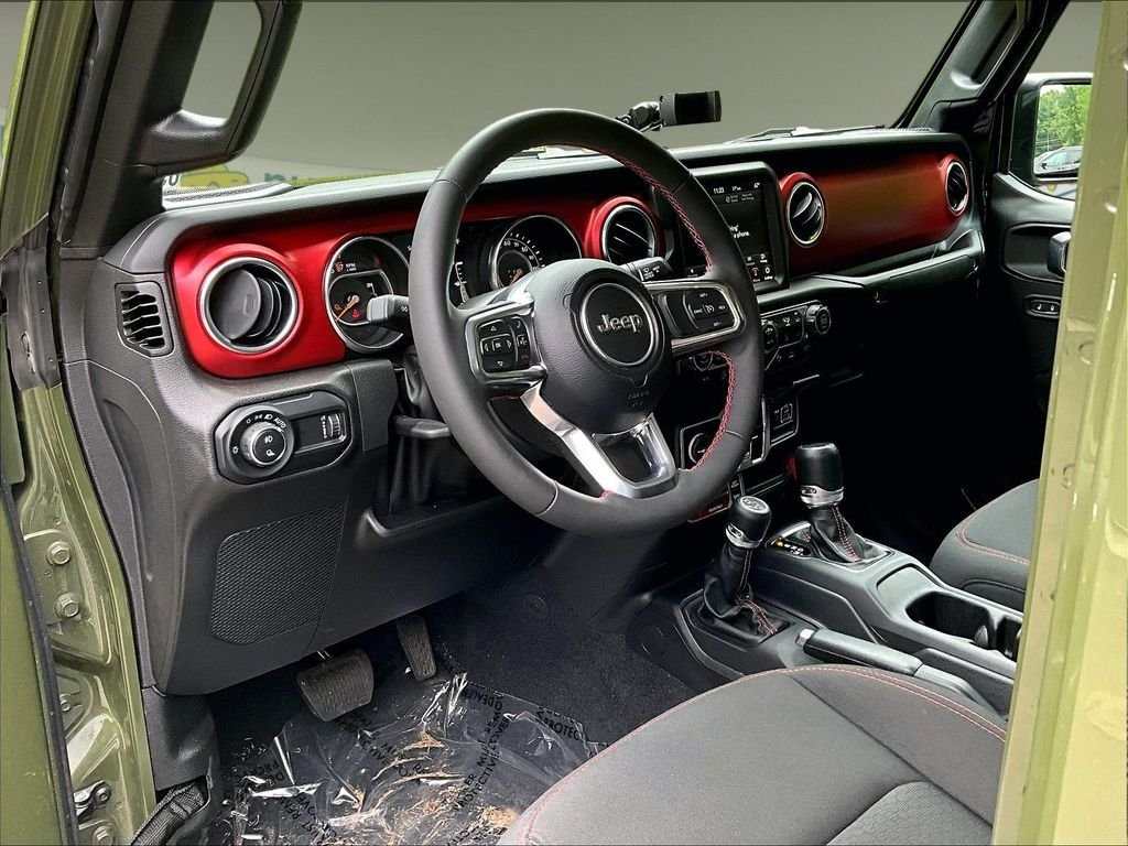 Used 2023 Jeep Gladiator Rubicon w/ LED Lighting Group AWD/4WD image 13