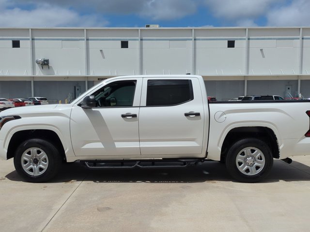 Used 2025 Toyota Tundra SR w/ SR Tow Package AWD/4WD image 10