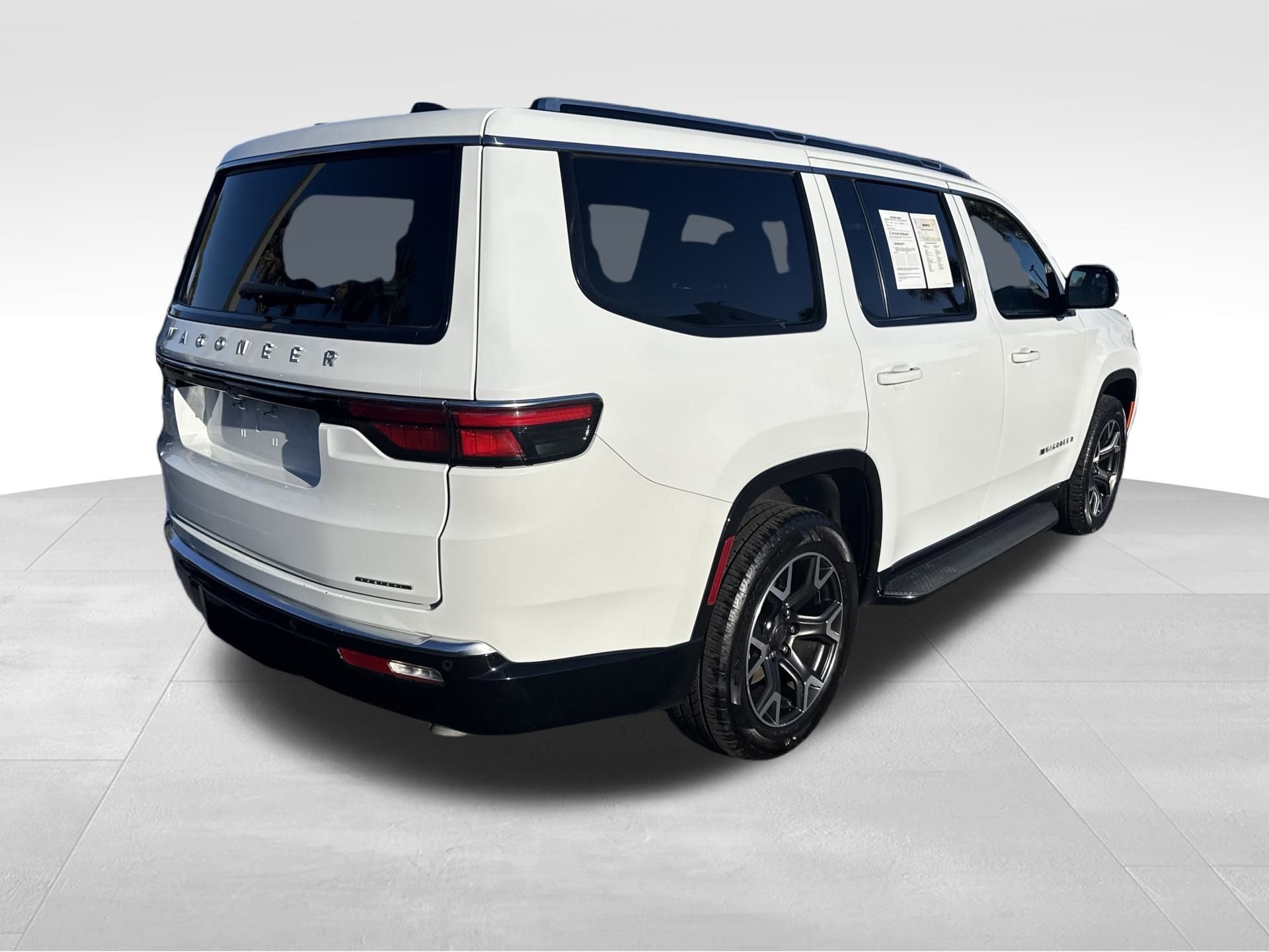 Used 2024 Jeep Wagoneer Series III image 8