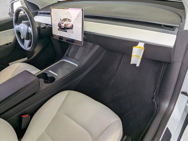 Used 2022 Tesla Model Y Performance image 22