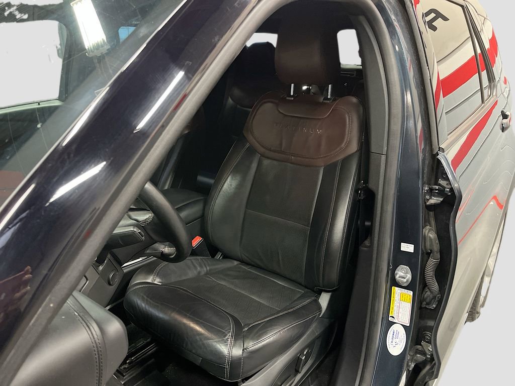 Used 2022 Ford Explorer Platinum w/ Equipment Group 601A image 20