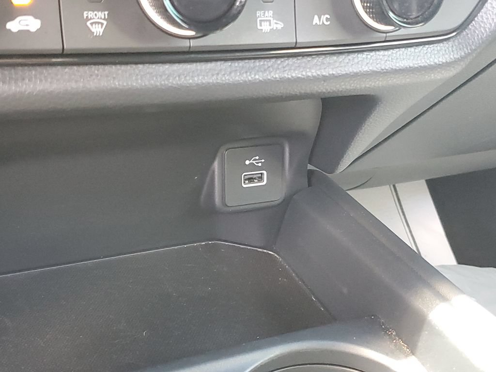 Used 2025 Honda HR-V Sport image 30