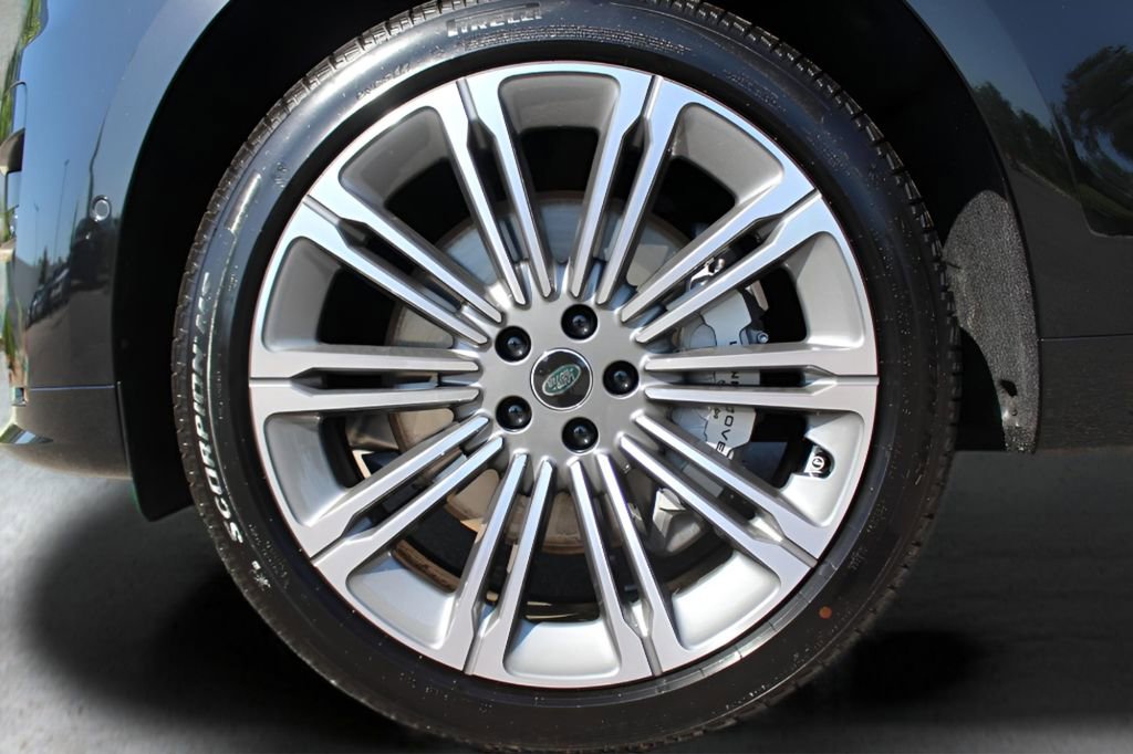 Used 2025 Land Rover Range Rover Sport Dynamic SE image 9