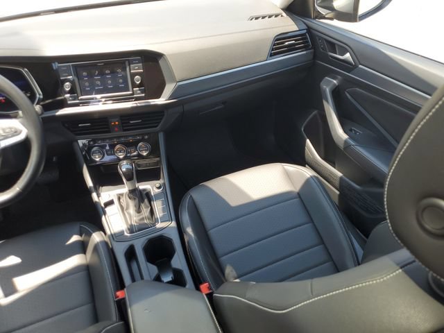 Used 2023 Volkswagen Jetta SE FWD image 9