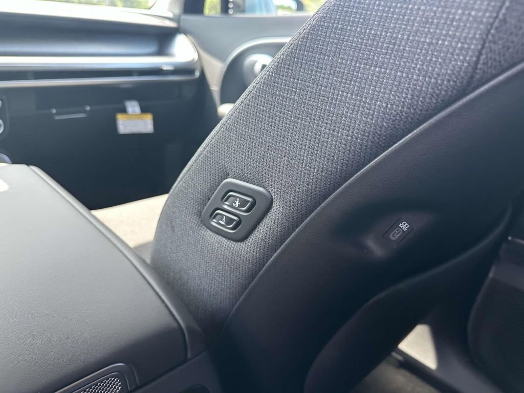 New 2026 Hyundai Ioniq 9 SE image 14