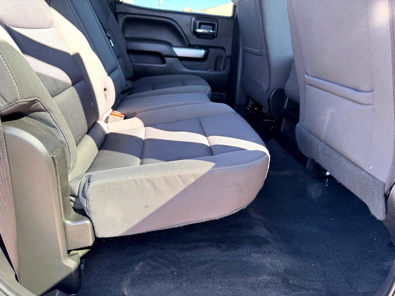 Used 2018 Chevrolet Silverado 1500 LT w/ All Star Edition image 34