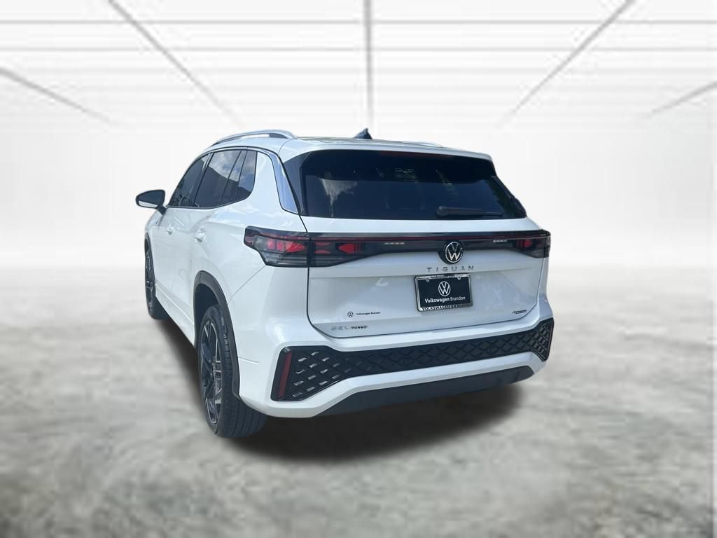 New 2026 Volkswagen Tiguan SEL R-Line AWD/4WD image 3