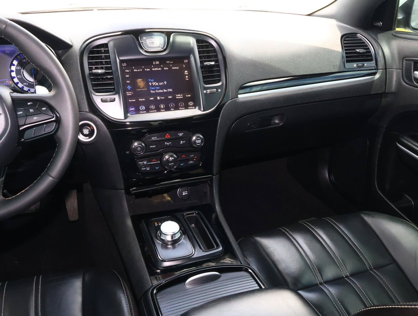 Used 2023 Chrysler 300 S RWD image 11