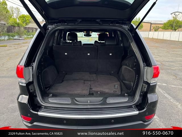 Used 2017 Jeep Grand Cherokee Limited RWD image 11