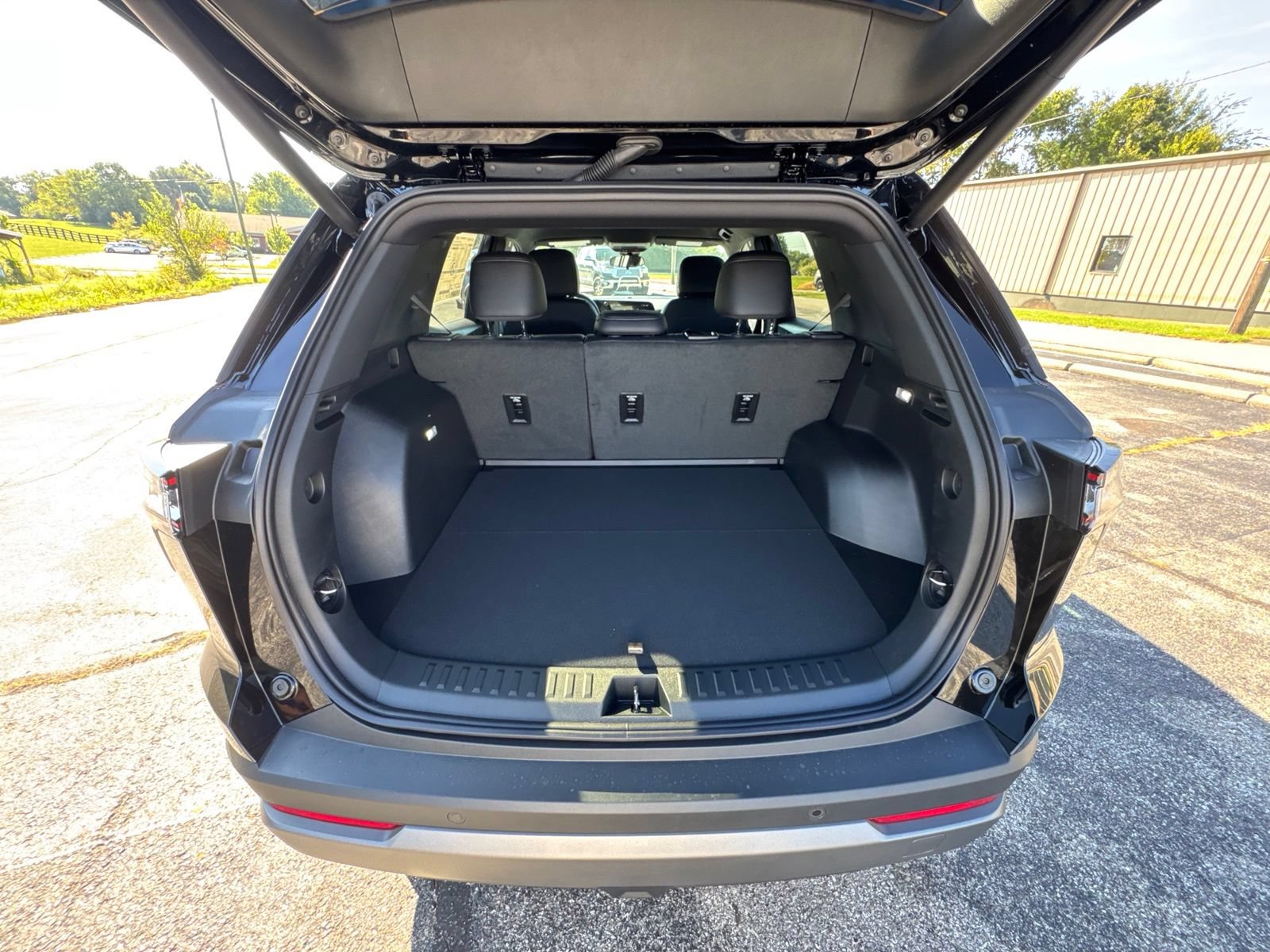 New 2027 Chevrolet Equinox LT w/ Convenience Package II AWD/4WD image 26