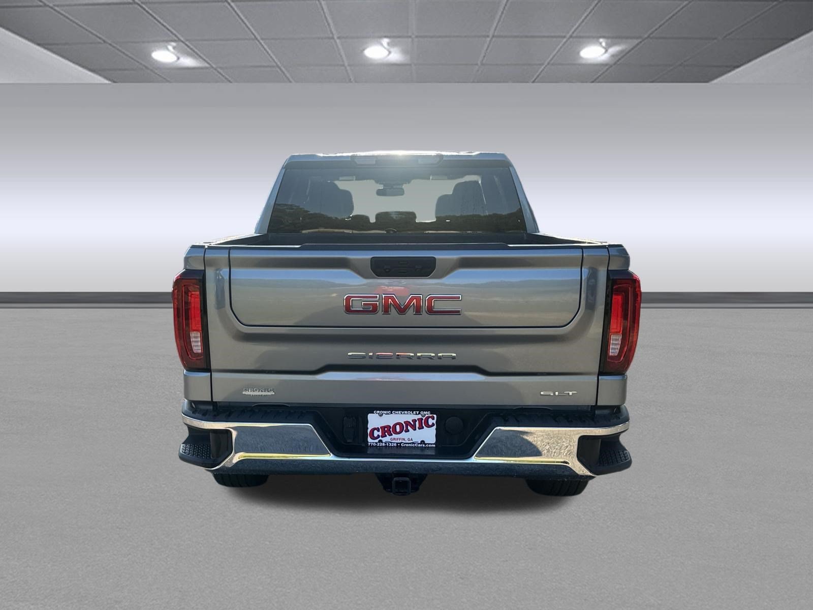 Used 2025 GMC Sierra 1500 SLT RWD image 4