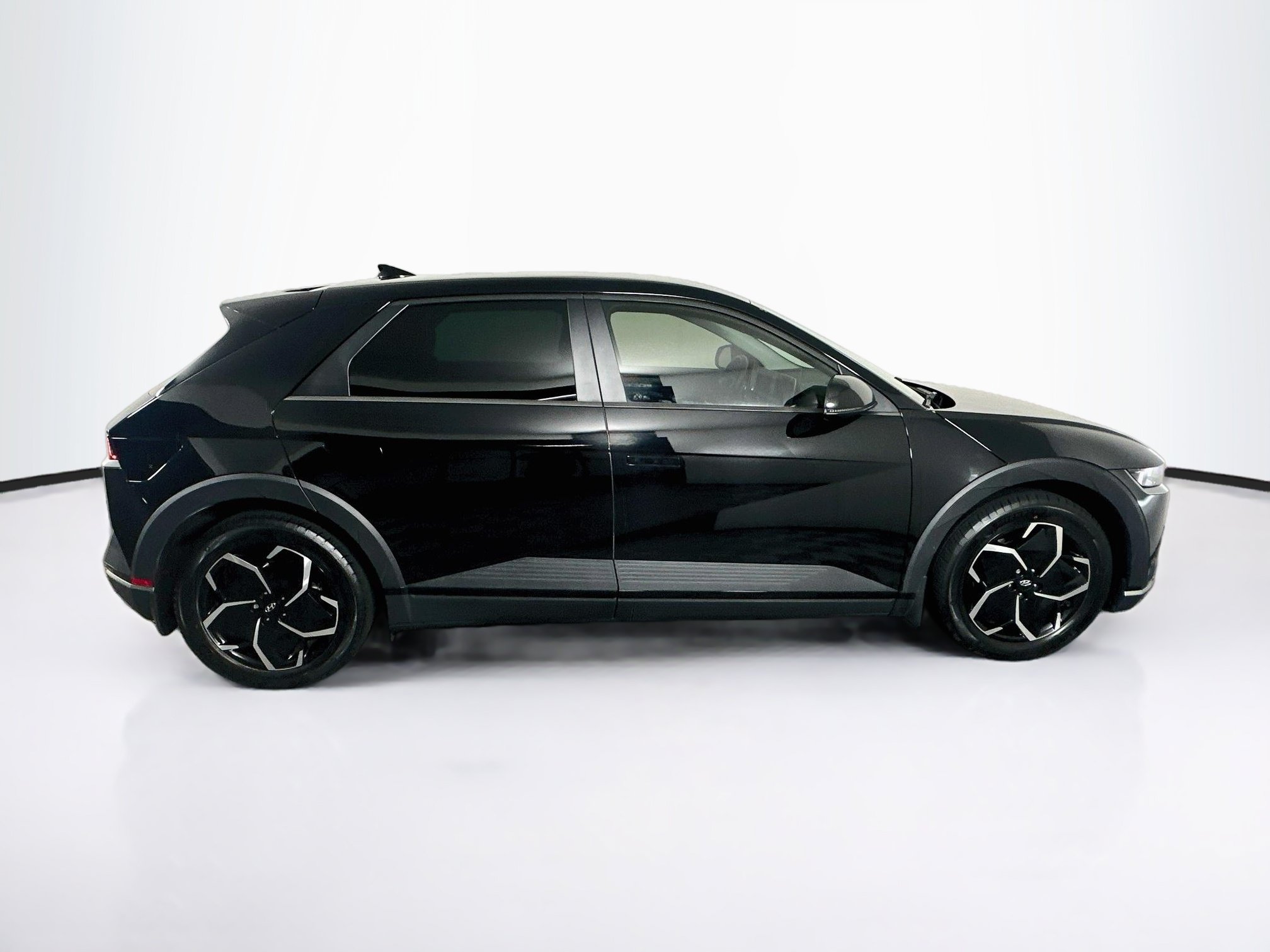 Used 2024 Hyundai Ioniq 5 SEL AWD/4WD image 10