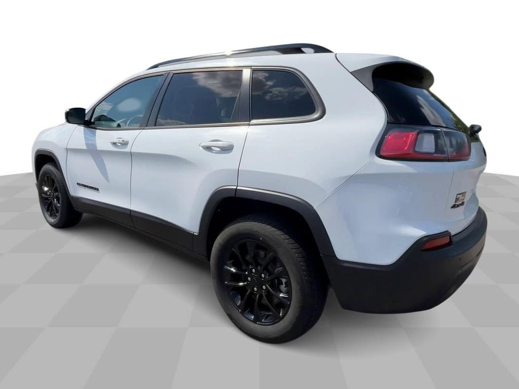 Used 2023 Jeep Cherokee Altitude Lux image 6