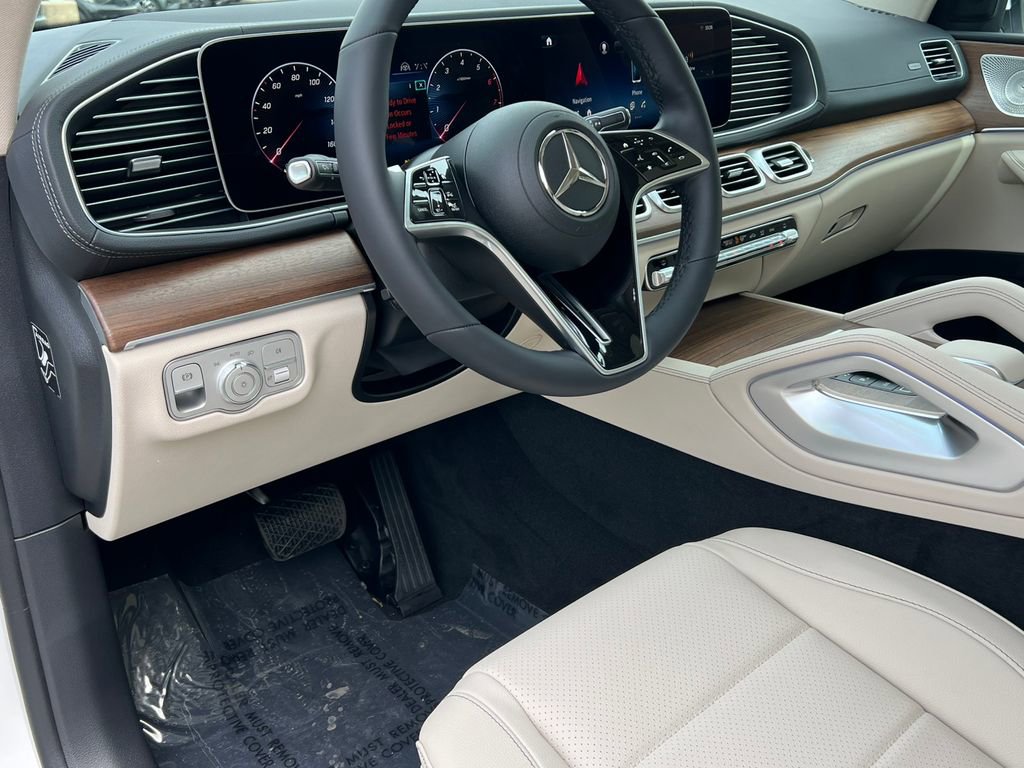 New 2026 Mercedes-Benz GLS 450 4MATIC image 19