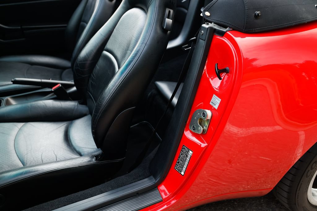 Used 1995 Porsche 911 Carrera RWD image 75