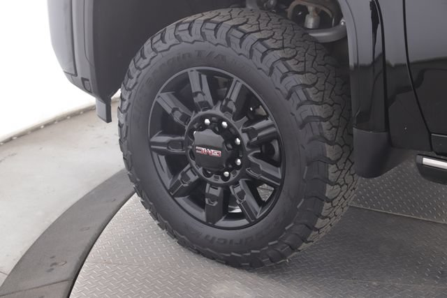 Used 2025 GMC Sierra 2500 Denali Ultimate AWD/4WD image 13