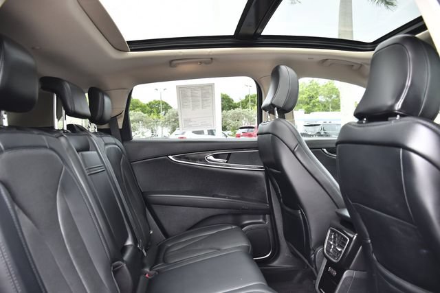 Used 2022 Lincoln Nautilus Reserve w/ Monochromatic Package FWD image 25