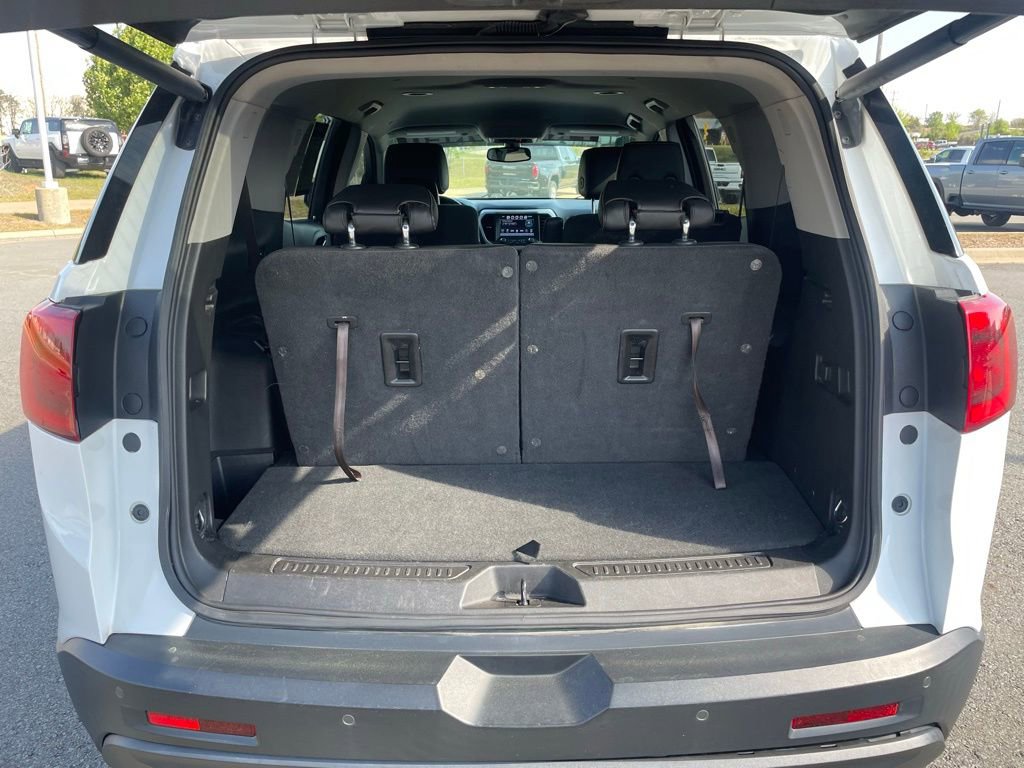 Used 2019 GMC Acadia SLT w/ Black Edition image 7