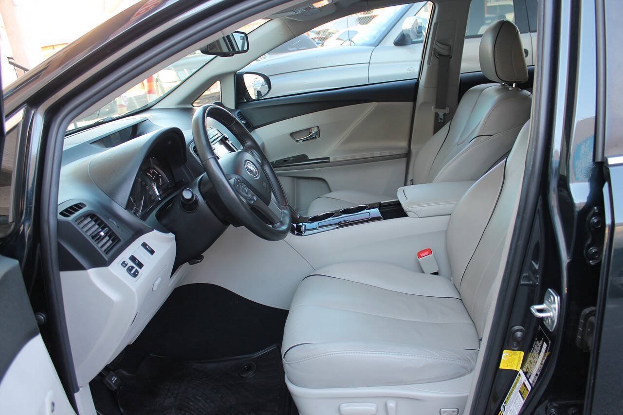 Used 2013 Toyota Venza Limited w/ Tow Prep Pkg AWD/4WD image 21