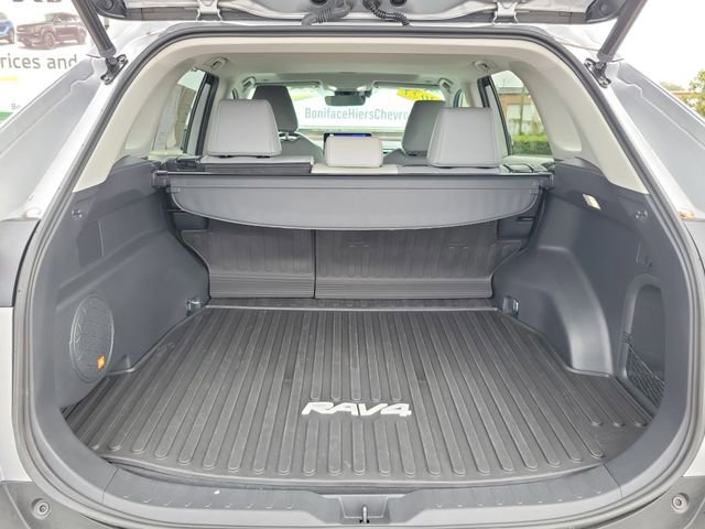 Used 2023 Toyota RAV4 Limited image 9