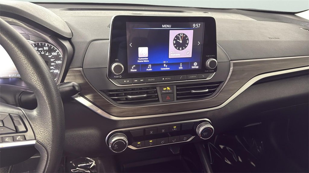 Used 2024 Nissan Altima 2.5 SV image 20