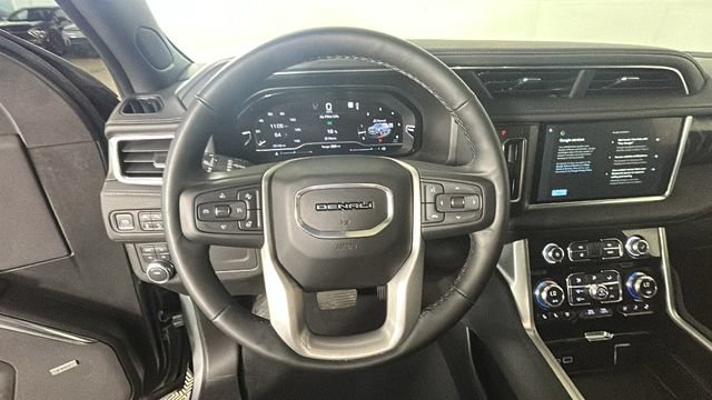 Used 2023 GMC Yukon Denali AWD/4WD image 14