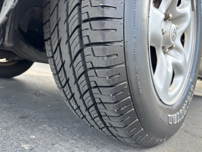 Used 2005 Toyota Highlander 2WD image 22