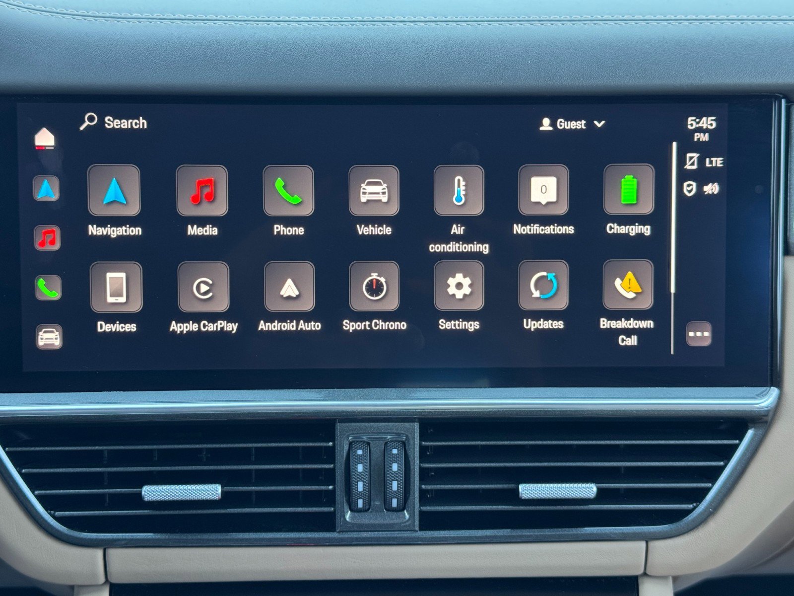 Used 2022 Porsche Cayenne Turbo S image 28